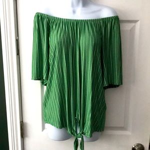 Lovely off shoulder top or could be worn with shoulders up too